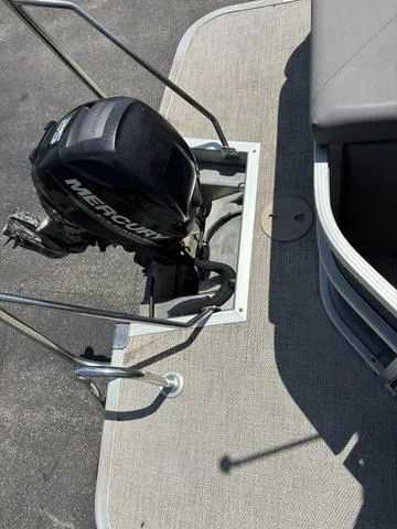 Slide: The Image of Bennington 22 SLX - Premium (22SLXP) 2018 - 33