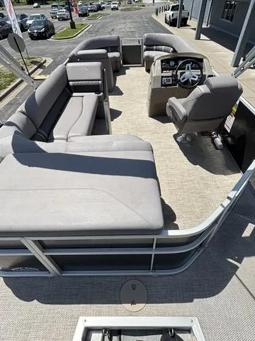 Slide: The Image of Bennington 22 SLX - Premium (22SLXP) 2018 - 34