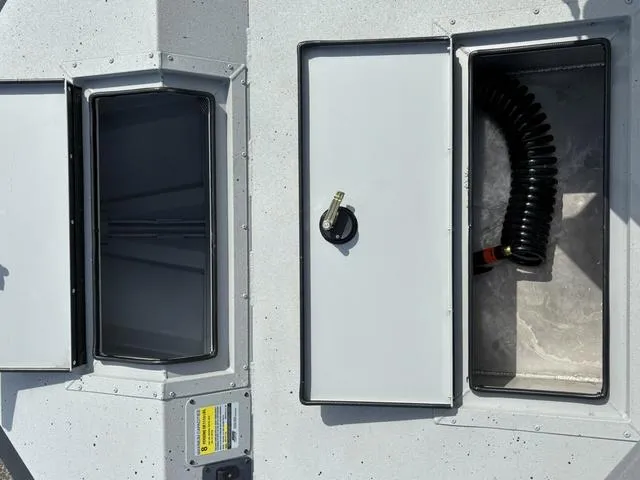 Slide: The Image of SeaArk Procat 240 / Suzuki DF250TXSS 2026 - 12