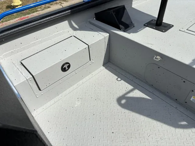 Slide: The Image of SeaArk Procat 240 / Suzuki DF250TXSS 2026 - 16