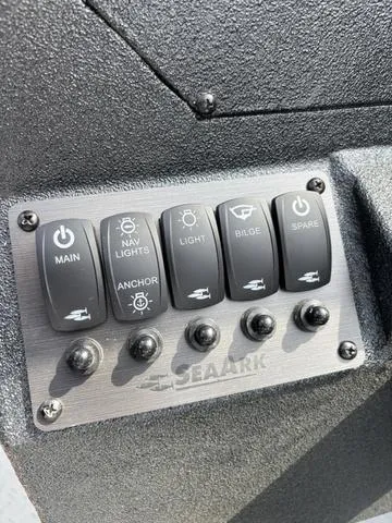 Slide: The Image of SeaArk Procat 240 / Suzuki DF250TXSS 2026 - 20