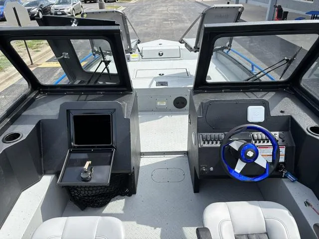 Slide: The Image of SeaArk Procat 240 / Suzuki DF250TXSS 2026 - 23