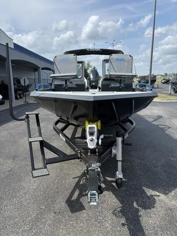 Slide: The Image of SeaArk Procat 240 / Suzuki DF250TXSS 2026 - 3