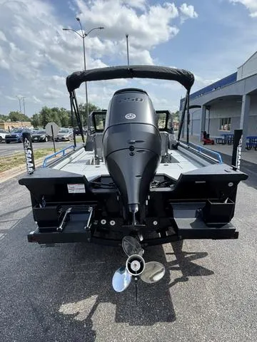 Slide: The Image of SeaArk Procat 240 / Suzuki DF250TXSS 2026 - 7