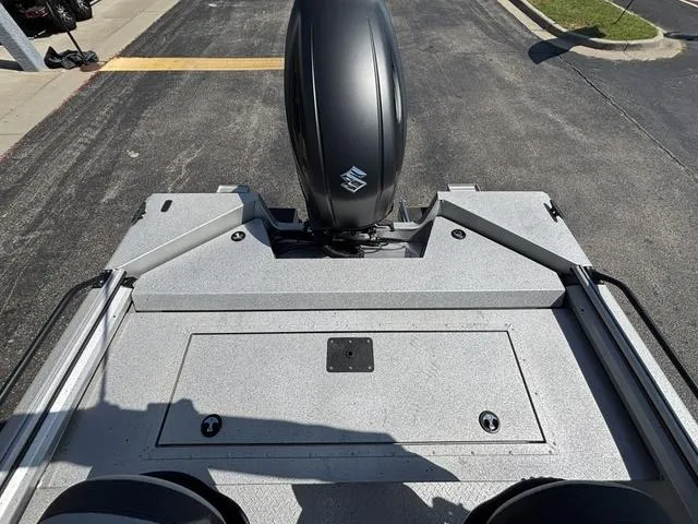 Slide: The Image of SeaArk Protege 200 / DF200ATXSS 2026 - 27