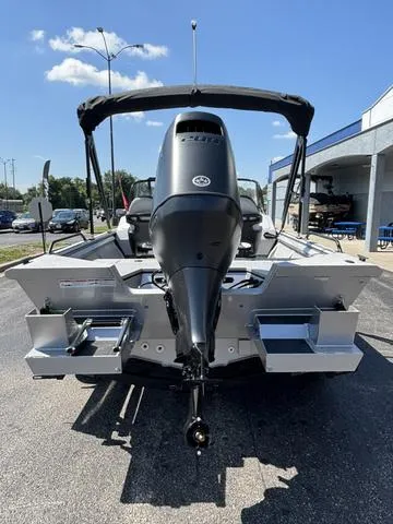 Slide: The Image of SeaArk Protege 200 / DF200ATXSS 2026 - 7