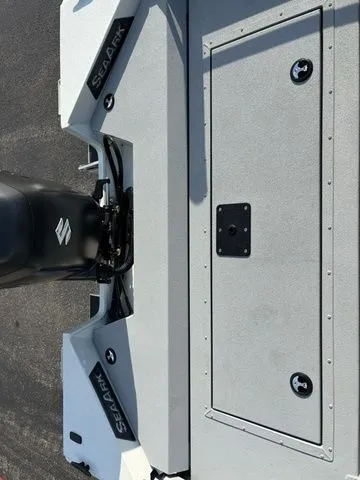 Slide: The Image of SeaArk Easy Cat / DF300APXSS 2026 - 28