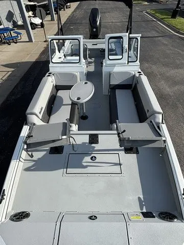 Slide: The Image of SeaArk Easy Cat / DF300APXSS 2026 - 8