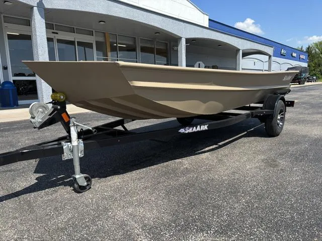 Slide: The Image of SeaArk 1652 Special 2026 - 2