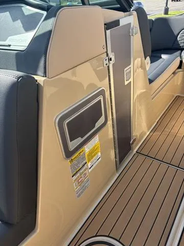 Slide: The Image of MasterCraft X24 / Ilmor 6.2L 2022 - 21