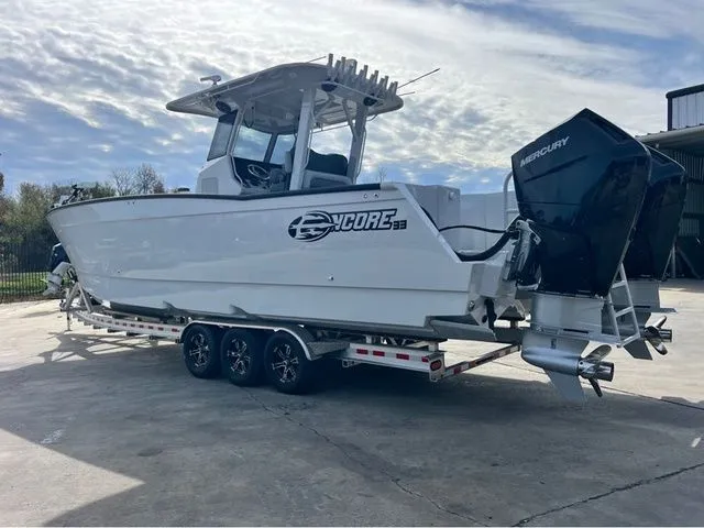 Slide: The Image of Encore Boat Works 33 Cat 2025 - 3