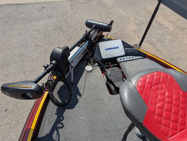 Slide: The Image of Triton 21 TrX 2017 - 9