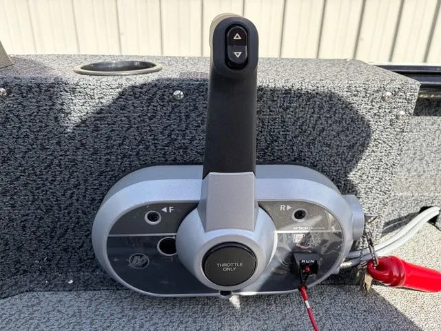 Slide: The Image of Lund 1800 Explorer SS 2026 - 18