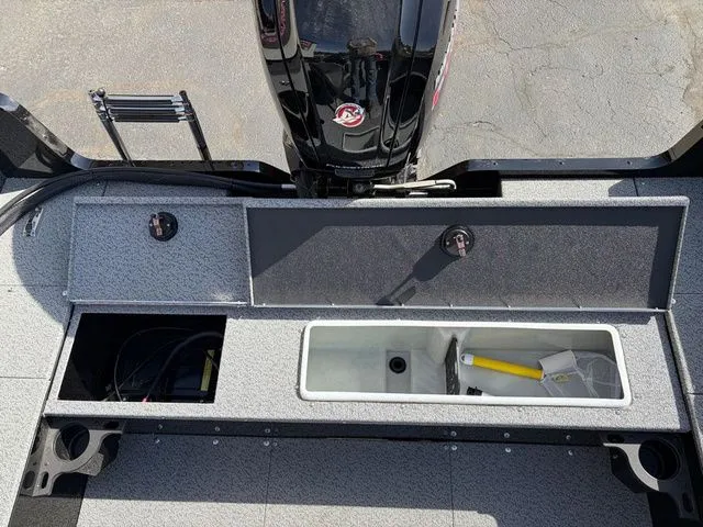 Slide: The Image of Lund 1800 Explorer SS 2026 - 26