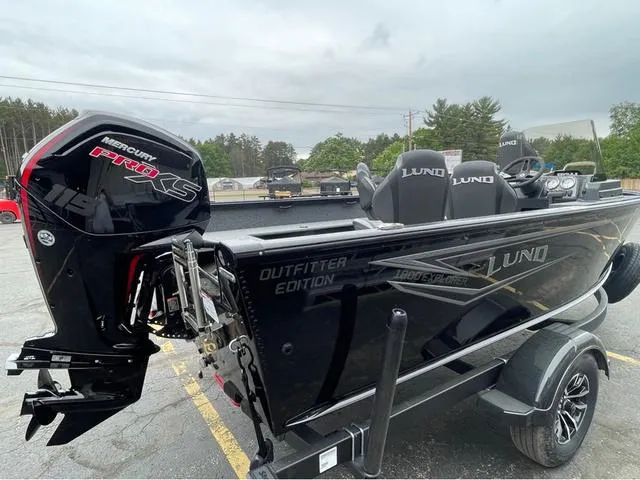 Slide: The Image of Lund 1800 Explorer SS 2026 - 4