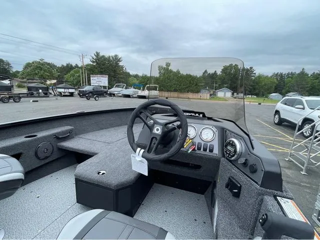 Slide: The Image of Lund ADVENTURE 1675 SS 2026 - 18