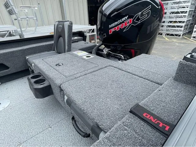 Slide: The Image of Lund 1775 Adventure Sport 2026 - 10