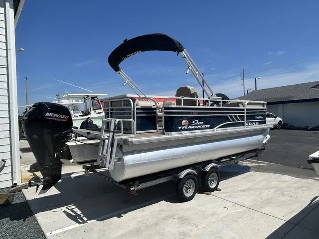 Slide: The Image of Sun Tracker Party Barge 20 2022 - 6