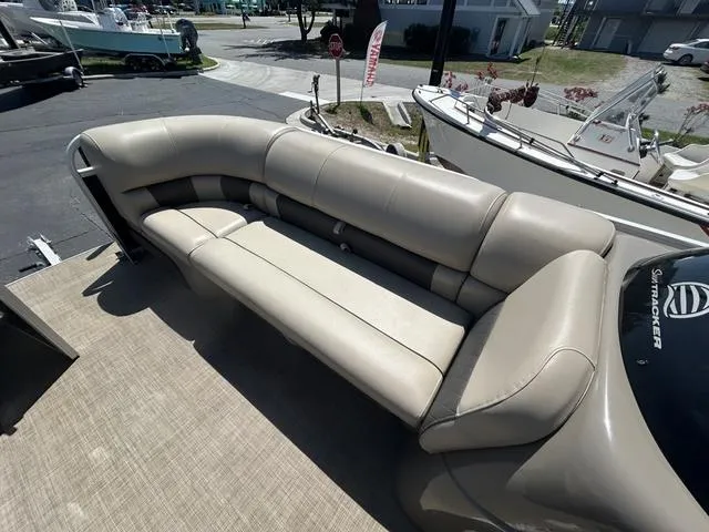 Slide: The Image of Sun Tracker Party Barge 20 2022 - 8