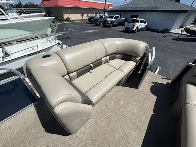 Slide: The Image of Sun Tracker Party Barge 20 2022 - 9