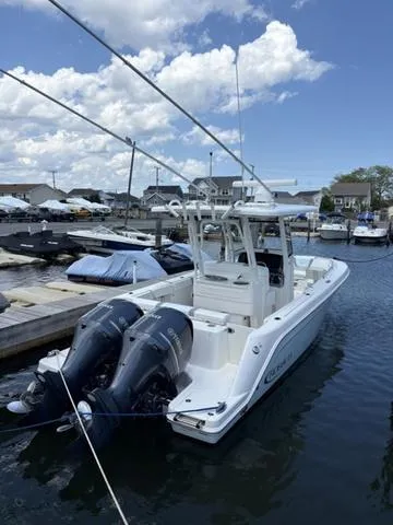 Slide: The Image of Robalo R272 Center Console 2020 - 11