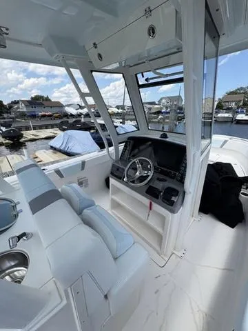Slide: The Image of Robalo R272 Center Console 2020 - 22