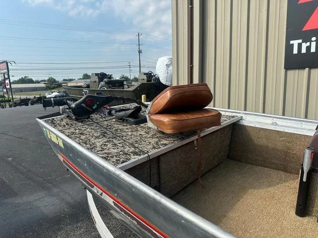 Slide: The Image of Tracker 175TX 1985 - 4