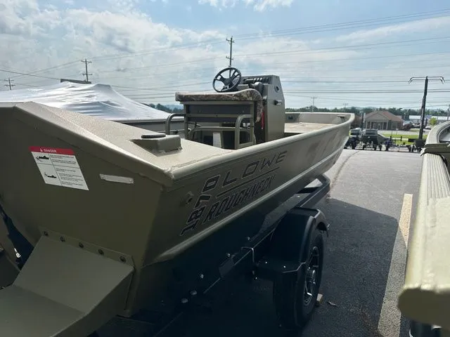 Slide: The Image of Lowe Roughneck Center Console RX1870 Pathfinder Heavy D 2025 - 10