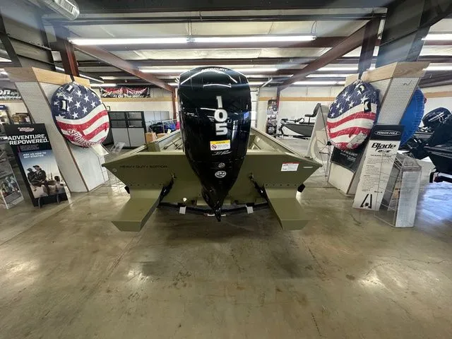 Slide: The Image of Lowe Roughneck Center Console RX1870 Pathfinder Heavy D 2025 - 7