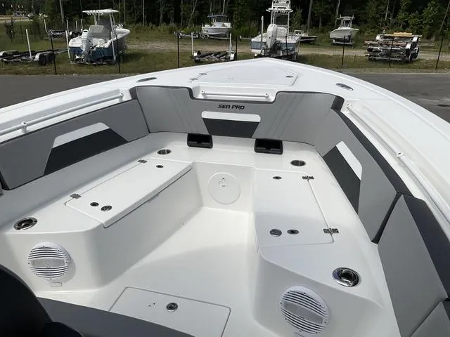 Slide: The Image of Sea Pro 292 Offshore 2026 - 8