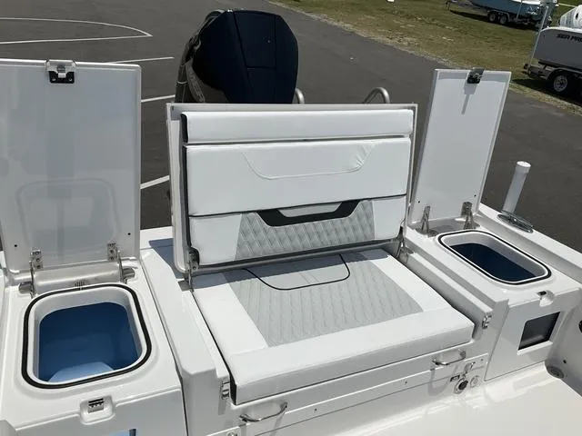 Slide: The Image of Blackfin 242 HB 2026 - 10