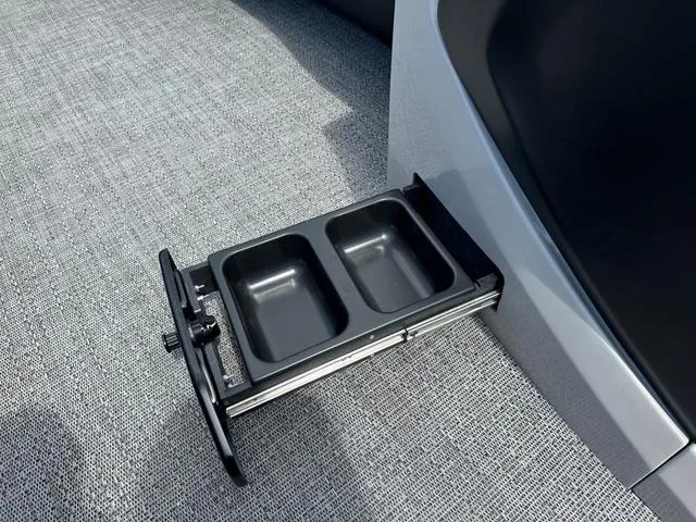 Slide: The Image of Barletta CABRIO C24UE 2026 - 28