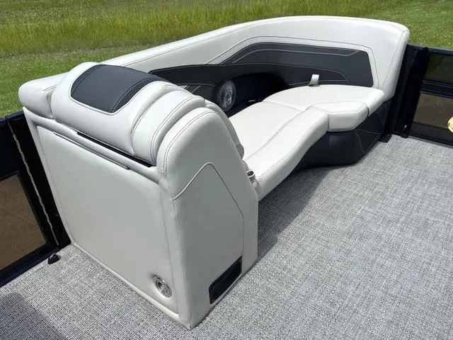 Slide: The Image of Barletta CABRIO C24UE 2026 - 29