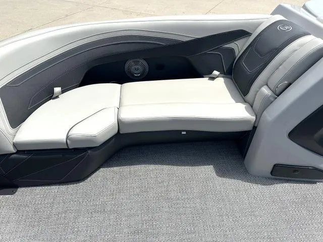 Slide: The Image of Barletta CABRIO C24UE 2026 - 30