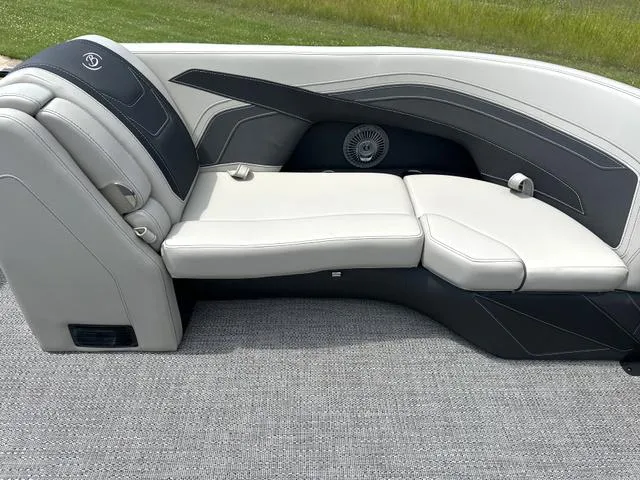 Slide: The Image of Barletta CABRIO C24UE 2026 - 34