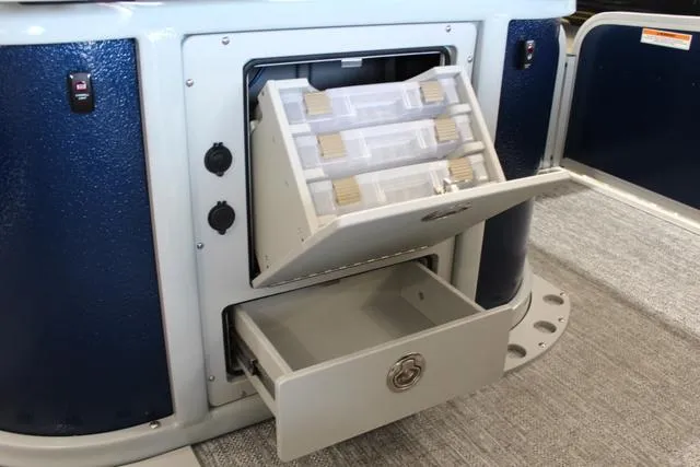 Slide: The Image of Premier 230 Sunsation Angler 4-PT (Twin Tube) 2026 - 33