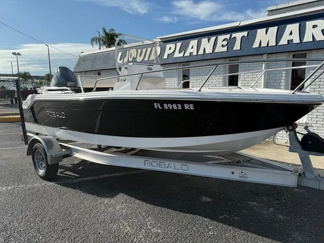 Slide: The Image of Robalo R160 2017 - 2