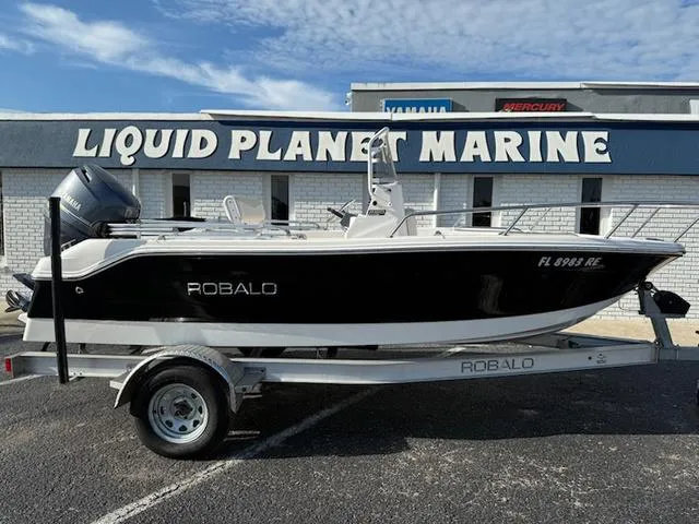 Slide: The Image of Robalo R160 2017 - 3