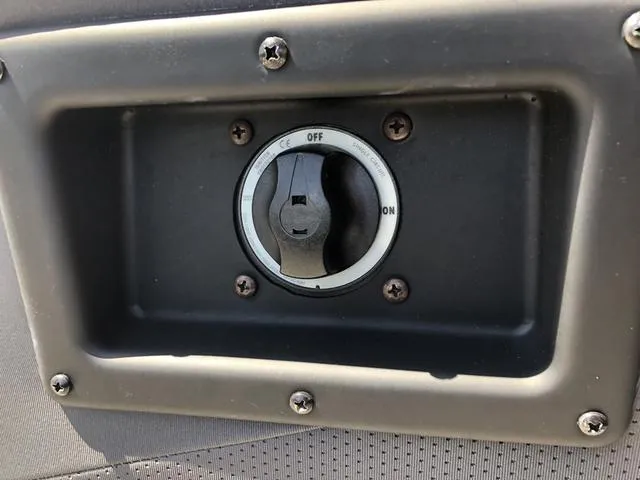 Slide: The Image of Barletta Cabrio 24UC 2023 - 19