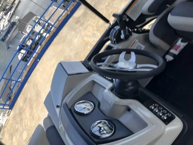 Slide: The Image of Barletta Cabrio 24UC 2023 - 31