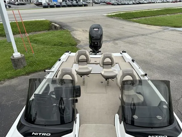 Slide: The Image of Nitro ZV-21 2014 - 8