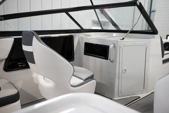 Slide: The Image of Yamaha SX195 2024 - 6