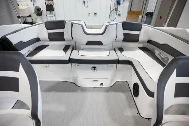 Slide: The Image of Yamaha SX195 2024 - 7