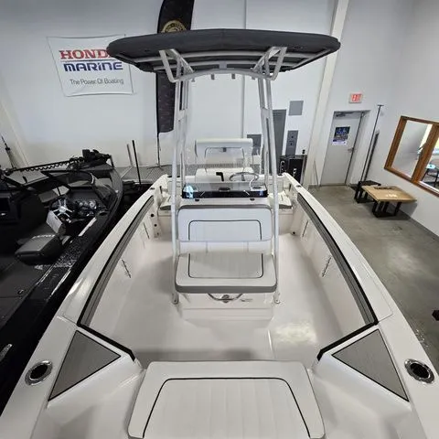 Slide: The Image of Yamaha 190FSH SPORT 2025 - 11