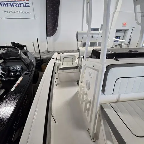 Slide: The Image of Yamaha 190FSH SPORT 2025 - 14