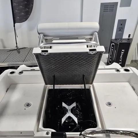 Slide: The Image of Yamaha 190FSH SPORT 2025 - 22