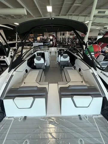 Slide: The Image of Yamaha AR250 2025 - 6