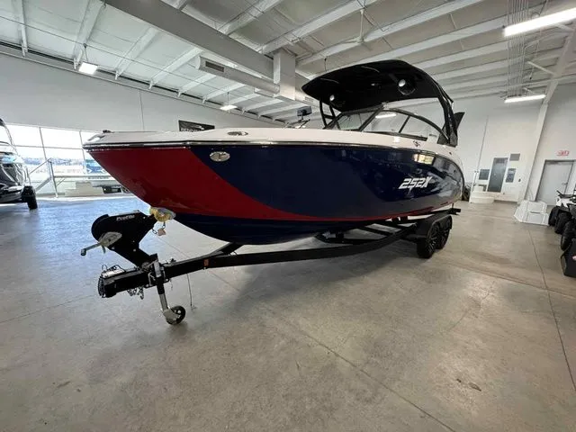 Slide: The Image of Yamaha 252XE 2025 - 10