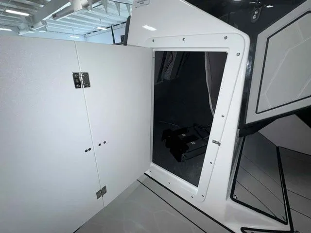 Slide: The Image of Yamaha 252XE 2025 - 18