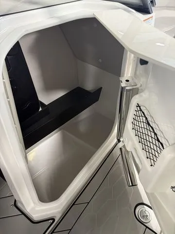 Slide: The Image of Yamaha 252XE 2025 - 5